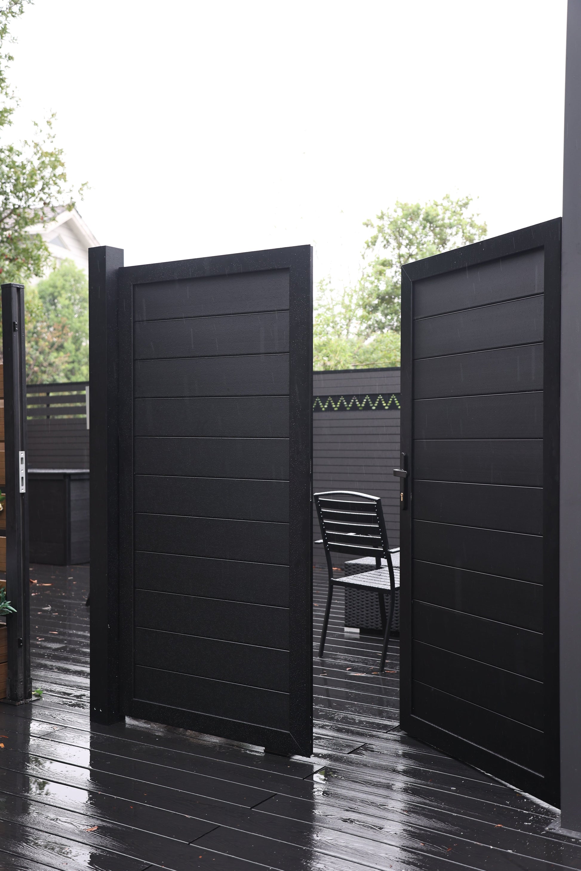 Aluminum Double Gate opening