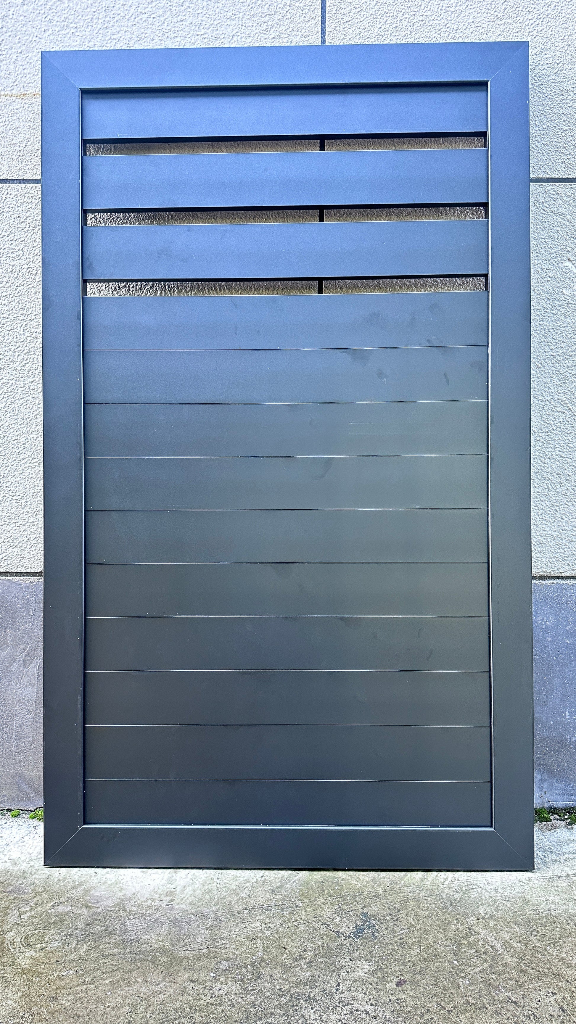 Modern Black Aluminum Gate Semi Private
